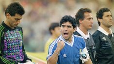 Diego y Codesal, en el momento de los himnos. Diego y Codesal, en el momento de los himnos.