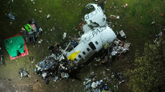 Se registraron al menos 62 muertos luego de que se estrellara el avión en San Pablo. Se registraron al menos 62 muertos luego de que se estrellara el avión en San Pablo.