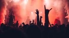 Un imitador de Bono aprovechó su parecido físico. Un imitador de Bono aprovechó su parecido físico.