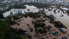 Más de 39 muertos por el paso de un ciclón en el sur de Brasil. Más de 39 muertos por el paso de un ciclón en el sur de Brasil.
