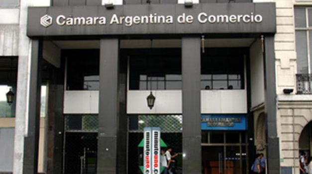La Cámara Argentina de Comercio felicitó a Milei: Celebramos la fortaleza democrática.