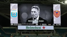 La Albiceleste le brindó un sentido homenaje a Miguel Ángel Russo. La Albiceleste le brindó un sentido homenaje a Miguel Ángel Russo.
