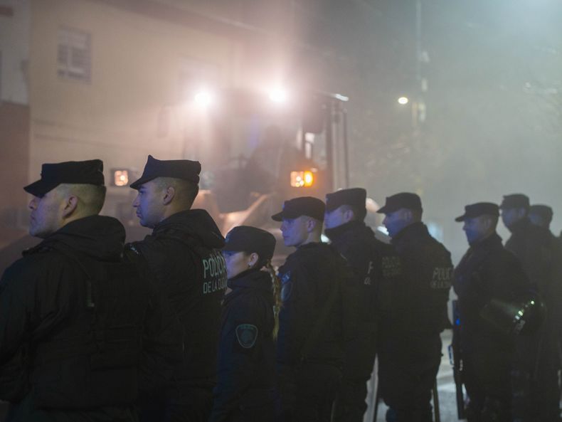 El Gobierno porteño llevó adelante un operativo de ordenamiento en Parque Saavedra. El Gobierno porteño llevó adelante un operativo de ordenamiento en Parque Saavedra.