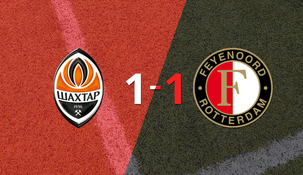 la serie entre shakhtar donetsk y feyenoord se define a la vuelta