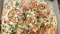 La pizzería de Buenos Aires que se destaca por sus sabores y bajo precio. La pizzería de Buenos Aires que se destaca por sus sabores y bajo precio.