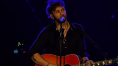 El cantante envió un emotivo mensaje a sus fans después del siniestro fatal. El cantante envió un emotivo mensaje a sus fans después del siniestro fatal.