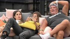 Julieta y Alfa están cada vez más cerca y comparten un vínculo afectivo. Julieta y Alfa están cada vez más cerca y comparten un vínculo afectivo.