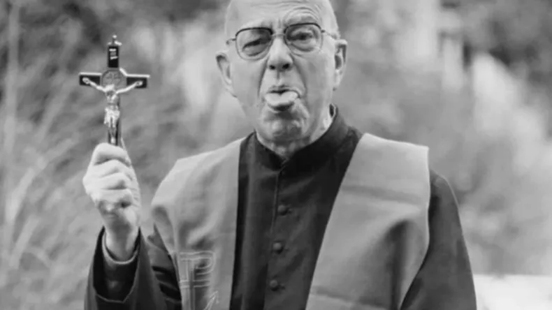 Gabriele Amorth realizó el primero de sus más de 60.000 exorcismos el 21 de febrero de 1987 a un campesino de 25 años.