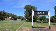 Hale ofrece una variedad de actividades para todas las edades y gustos. Hale ofrece una variedad de actividades para todas las edades y gustos.