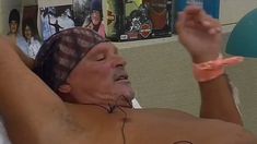 Walter Santiago tiene una estrategia cuestionable. Walter Santiago tiene una estrategia cuestionable.