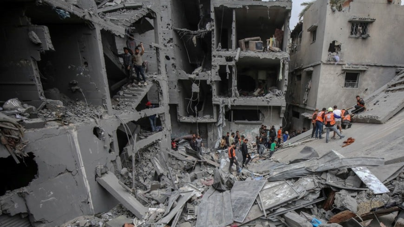 Israel continúa con sus ataques sobre Gaza.