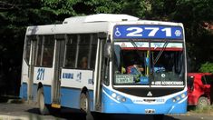 Cuatro líneas de colectivos realizan un paro. Cuatro líneas de colectivos realizan un paro.