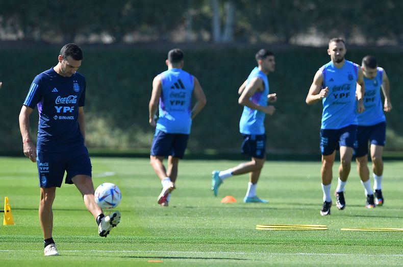 La Selección argentina realizó trabajos regenerativos luego de la caída ante Arabia Saudita en el debut en el Mundial Qatar 2022.
