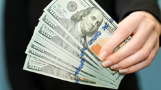 El dólar oficial se mantiene cerca de los $1.500. El dólar oficial se mantiene cerca de los $1.500.