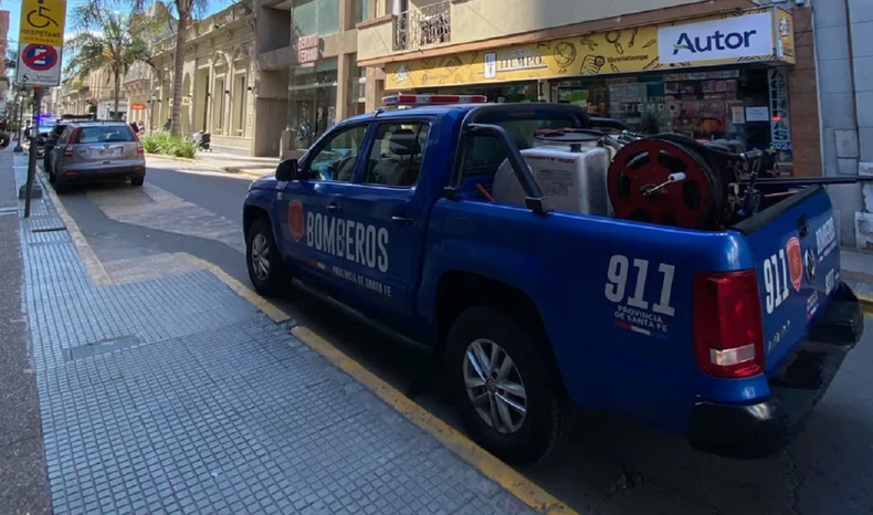 Dos jóvenes fueron encontrados muertos en un departamento en Santa Fe.