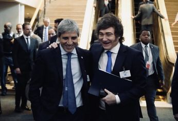 El Gobierno debería recortar más de 6% el gasto para alcanzar la meta acordada con el FMI El Gobierno debería recortar más de 6% el gasto para alcanzar la meta acordada con el FMI