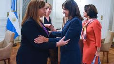Cecilia Moreau recibió a la alcaldesa de París, Anne Hidalgo.&nbsp;