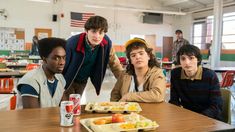 Stranger Things llegará a su fin tras 9 años desde su primera temporada. Stranger Things llegará a su fin tras 9 años desde su primera temporada.