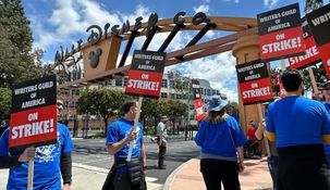 Disney avanza con la implementación de Inteligencia Artificial en medio de la huelga de guionistas y actores Disney avanza con la implementación de Inteligencia Artificial en medio de la huelga de guionistas y actores