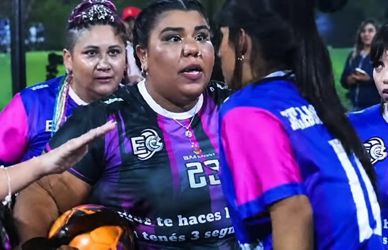 La influencer tuvo un cruce que casi termina muy mal.