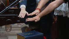 En varios planos de la jura se recortó el rostro de los nuevos diputados.