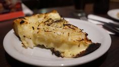 Si se busca disfrutar de una auténtica experiencia de pizzería en Buenos Aires, con un ambiente acogedor y precios razonables, este lugar es la elección ideal. Si se busca disfrutar de una auténtica experiencia de pizzería en Buenos Aires, con un ambiente acogedor y precios razonables, este lugar es la elección ideal.