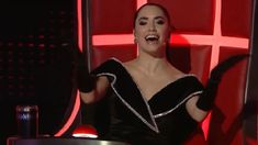 Lali vuelve a ser jurado de La Voz Argentina. Lali vuelve a ser jurado de La Voz Argentina.