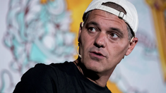 En el vídeo confiesa sus mentiras y estafas a través de su canal de YouTube. En el vídeo confiesa sus mentiras y estafas a través de su canal de YouTube.