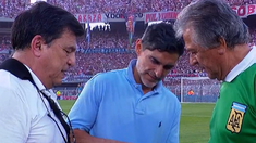 Daniel Passarella, Roberto Ayala y Ubaldo Fillol fueron algunos de los homenajeados por River. Daniel Passarella, Roberto Ayala y Ubaldo Fillol fueron algunos de los homenajeados por River.