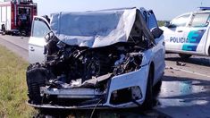 Un conductor impactó contra un micro de larga distancia y murió en el acto. Un conductor impactó contra un micro de larga distancia y murió en el acto.