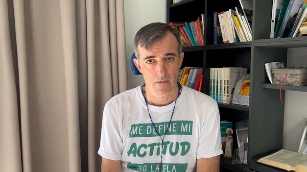 Esteban Bullrich renunció a su banda en el Senado en 2021.