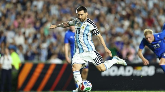 Argentina, con un gol de Lionel Messi de penal, goleó 3 a 0 a Islandia.&nbsp;