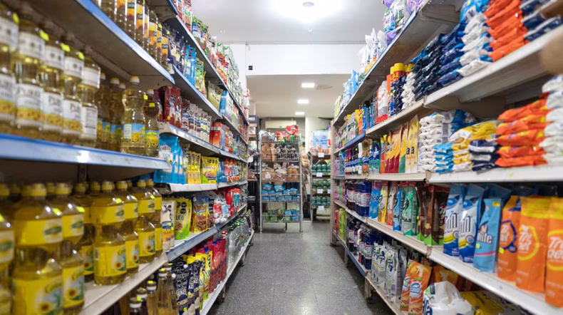 Los alimentos vuelven a empujar la inflación y enero cerrarían por encima del 2%