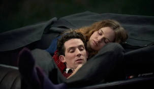 Amores prohibidos, una película británica de 2021 que está siendo tendencia en Netflix.