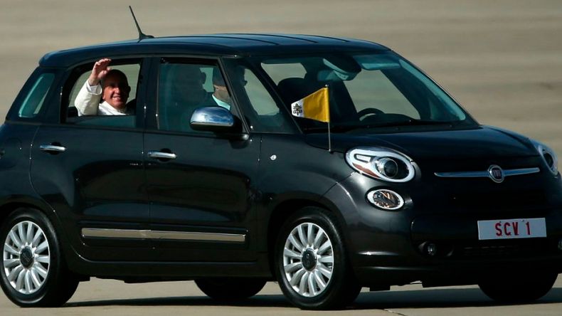 El Fiat 500L fue el auto que utilizó Francisco en su visita oficial a Estados Unidos.