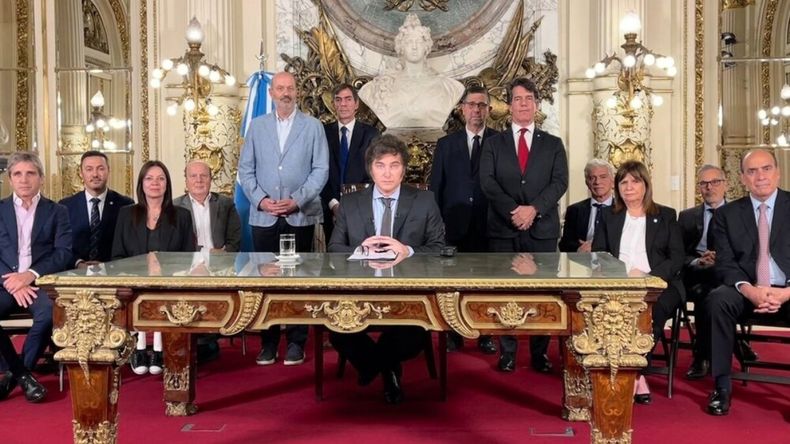 Cambios en el Gabinete de Javier Milei: cómo quedará compuesto tras las renuncias de Guillermo Francos y Lisandro Catalán