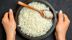 Lavar el arroz puede ahorrarte varias complicaciones de salud. Lavar el arroz puede ahorrarte varias complicaciones de salud.