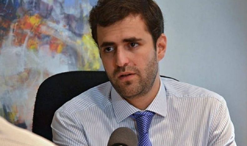 El objetivo de Estrada es desacreditar adversarios políticos y empresarios.