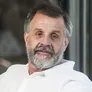 El chef permanece internado bajo observación. El chef permanece internado bajo observación.