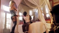 Polémico video de Evelyn Von Brocke con látigo y portaligas Polémico video de Evelyn Von Brocke con látigo y portaligas