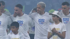 Los jugadores apoyan el Mundial 2030 en Sudamérica. Los jugadores apoyan el Mundial 2030 en Sudamérica.