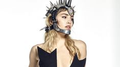 Lali se sorprendió y dijo que la espera para darle un abrazo. Lali se sorprendió y dijo que la espera para darle un abrazo.