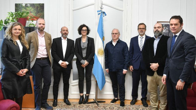 Cecilia Todesca se reunió con representantes de GGTech en Madrid.