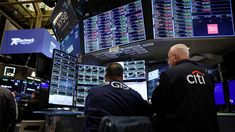 Los bonos y ADRs se desplomaron en Wall Street. Los bonos y ADRs se desplomaron en Wall Street.