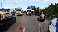 La Policía y la Prefectura realizan controles preventivos en los accesos a la Ciudad.