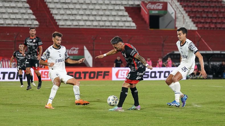 Barracas e Independiente jugaron un partido muy intenso.
