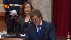 Javier Milei, contra Victoria Villarruel. Javier Milei, contra Victoria Villarruel.