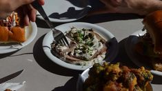 Sus propuestas llaman la atención por el ambiente cálido y la amplitud horaria. Sus propuestas llaman la atención por el ambiente cálido y la amplitud horaria.