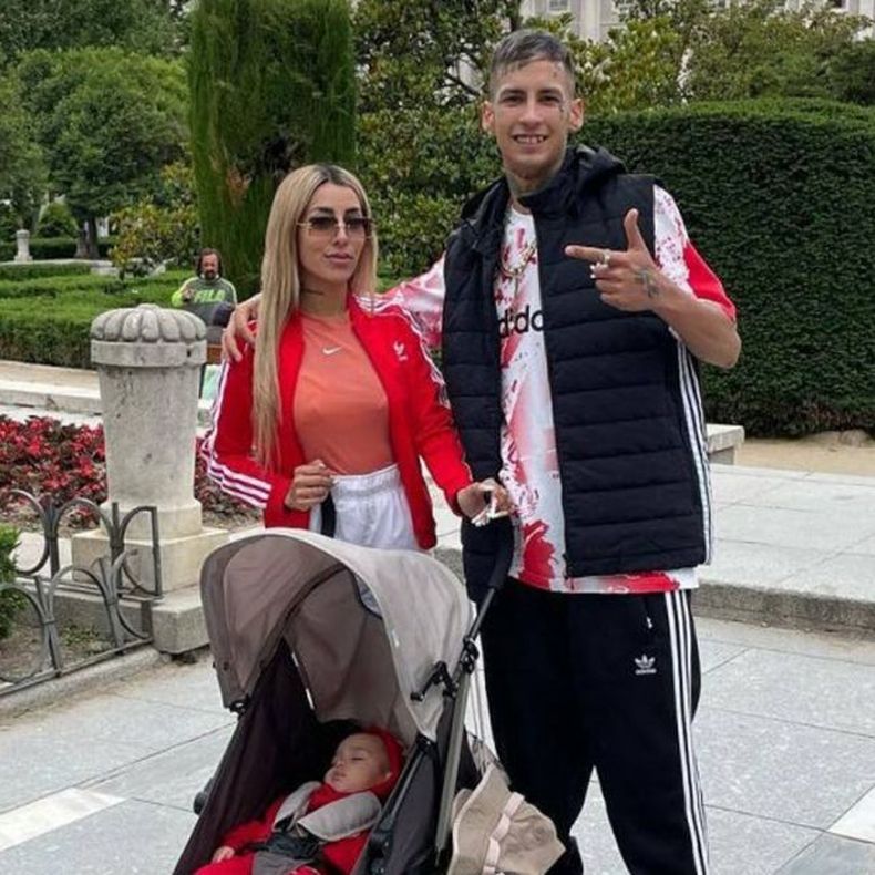 Tamara Báez y L-Gante con su hija Jamaica.