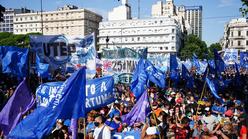 Los beneficiarios de planes sociales podrán ser contratados.